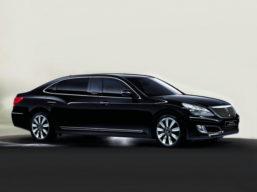  Hyundai Equus Limousine 2009 года  (фото 4 из 6)